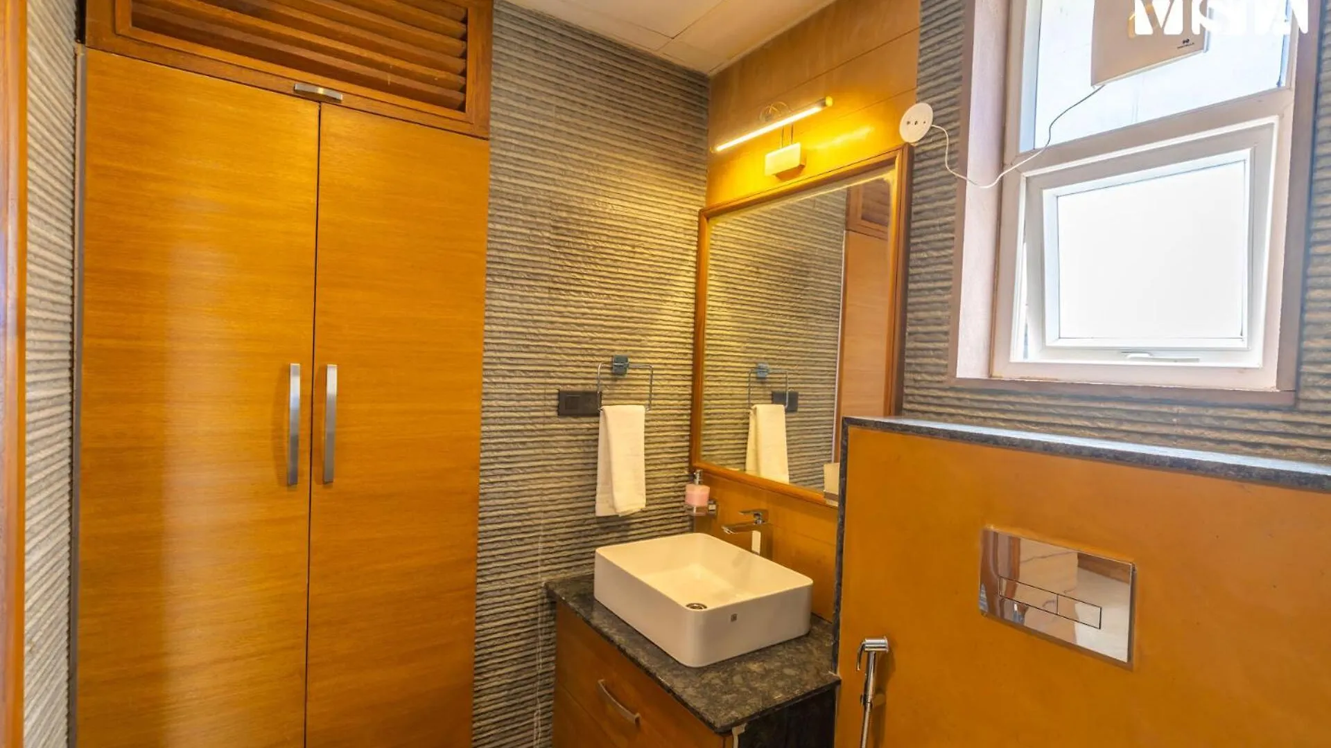 Villa Stayvista At Nook - Elysium Estate 2 Bedroom Cottage With Hill View, Lawn Shimla India