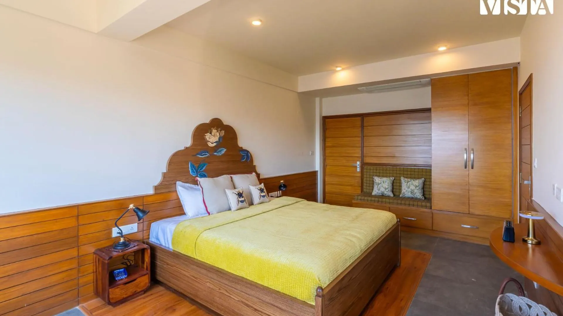 Stayvista At Nook - Elysium Estate 2 Bedroom Cottage With Hill View, Lawn Shimla India