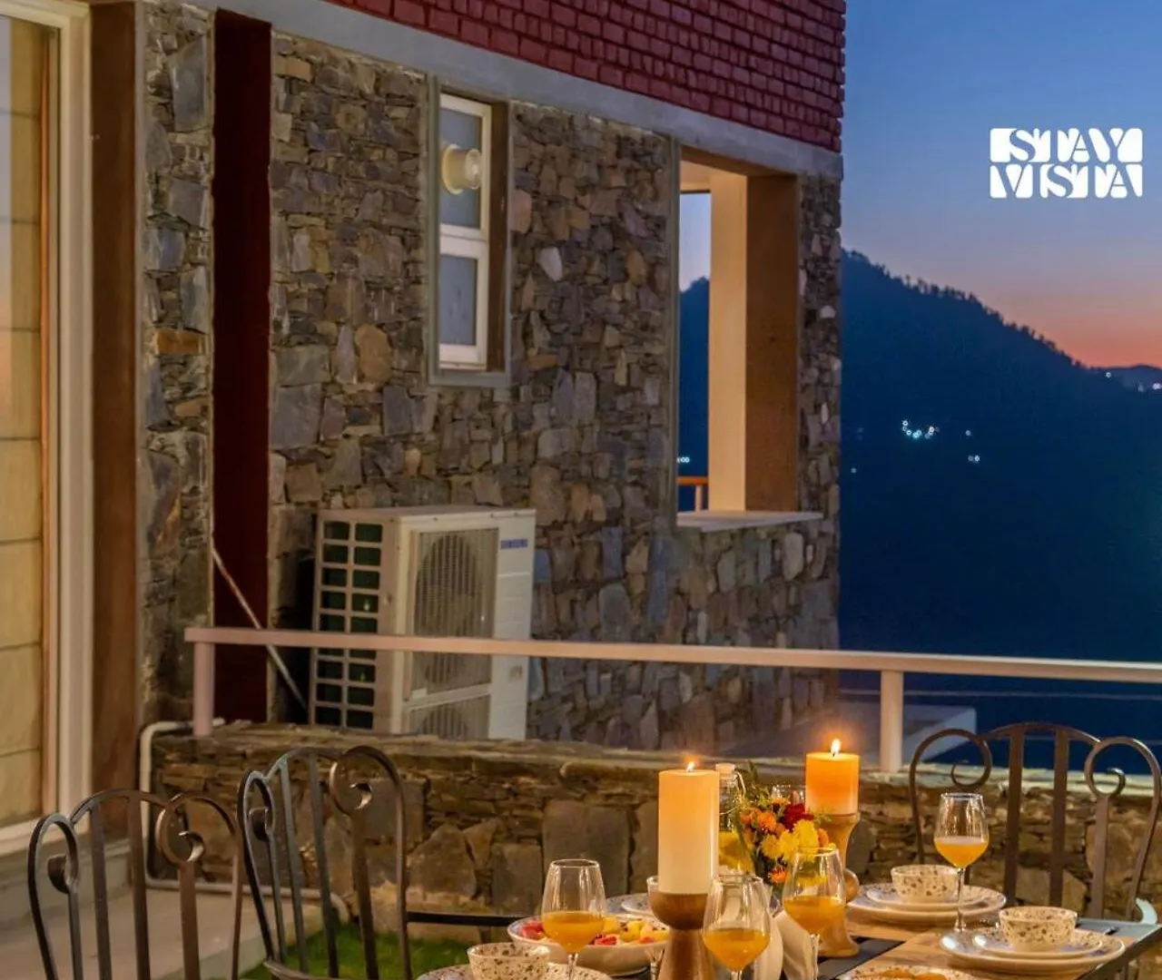 Stayvista At Nook - Elysium Estate 2 Bedroom Cottage With Hill View, Lawn Shimla