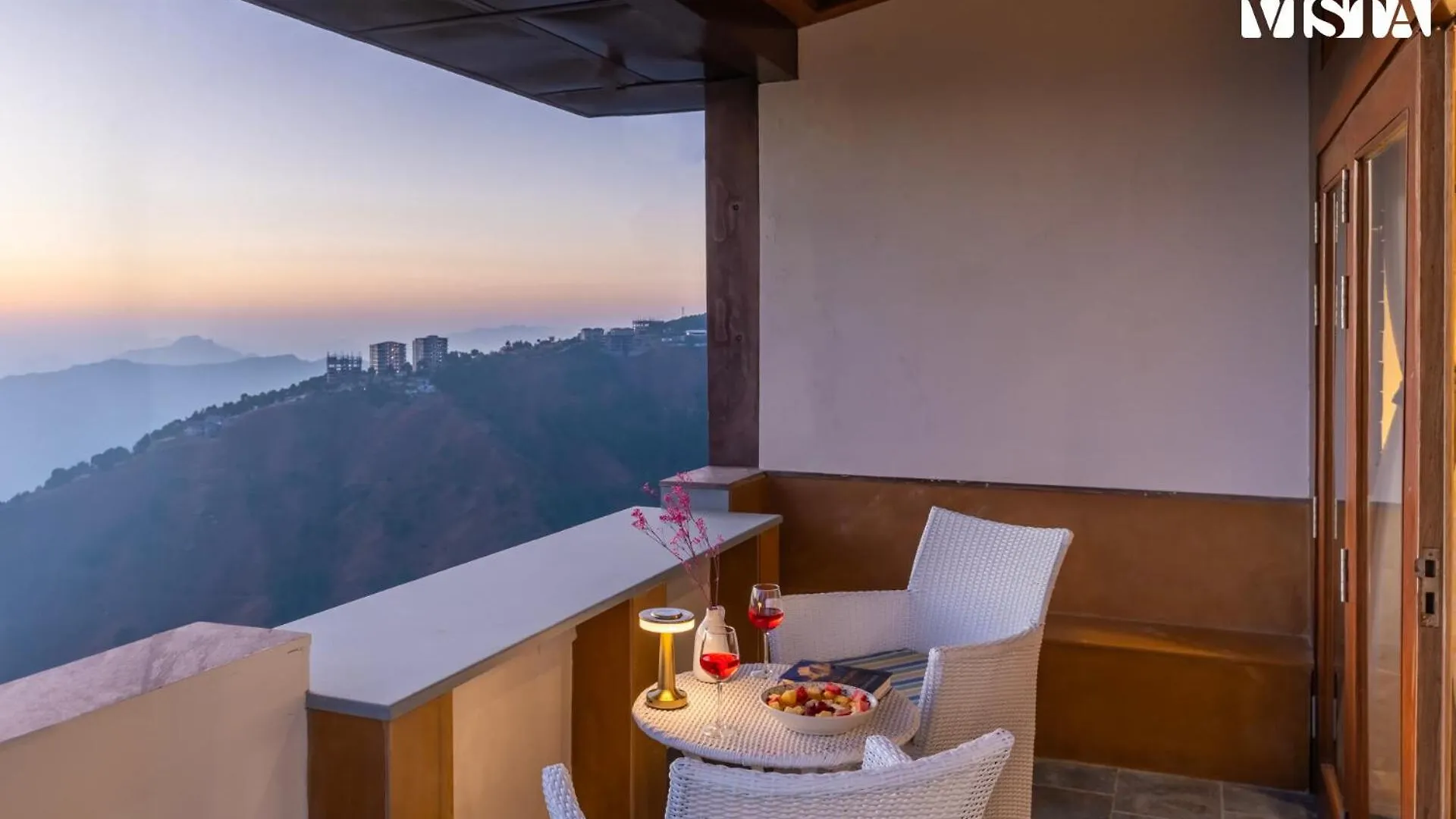 Stayvista At Nook - Elysium Estate 2 Bedroom Cottage With Hill View, Lawn Shimla 0*,
